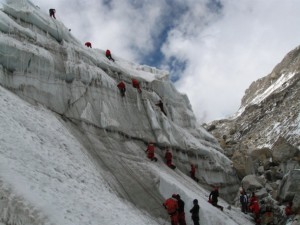 ice climbing himalayan mountaineering institute