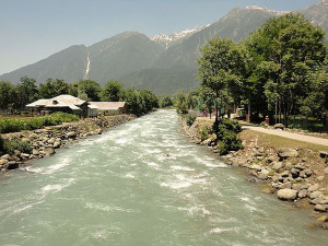 Lidder river in pahalgam